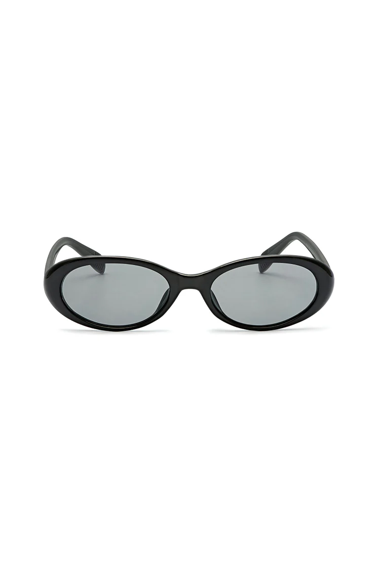Barcelona Black Oval Women’s Sunglasses - Image 3