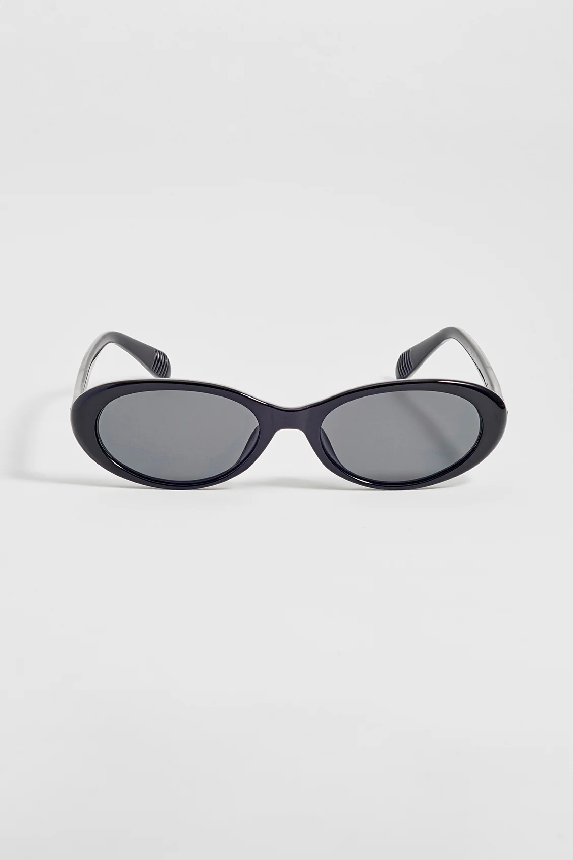 Barcelona Black Oval Women’s Sunglasses - Image 4