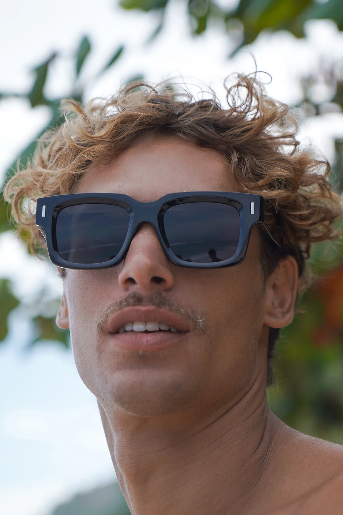 Rio Black Wayfarer Unisex Sunglasses - Image 2