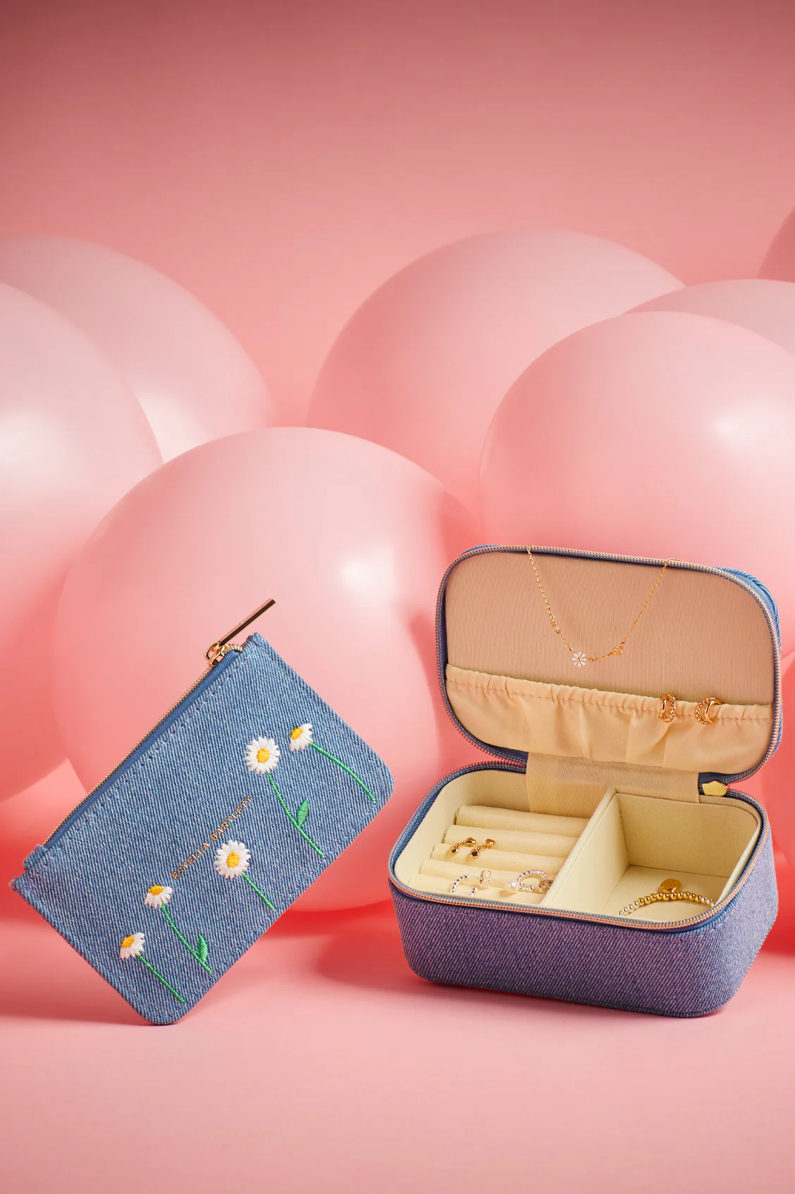 Daisy Embroidered Mini Jewellery Box - Image 2