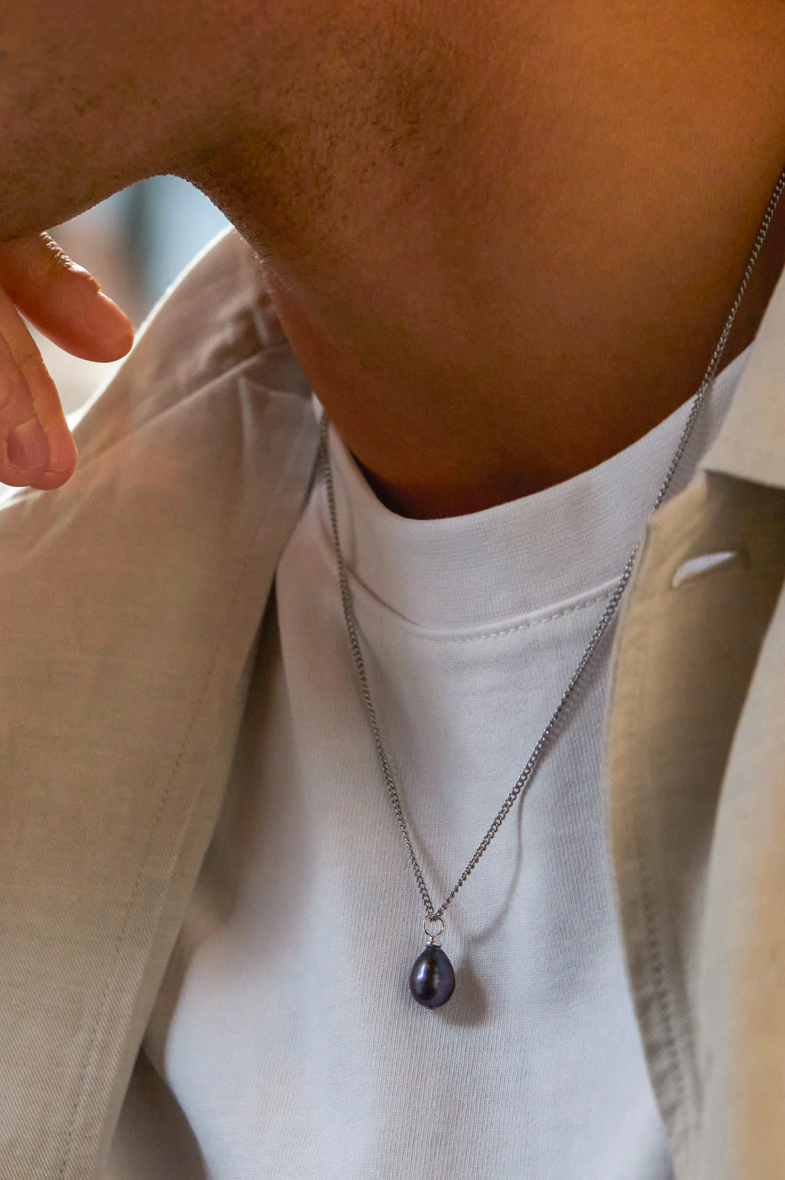 Men's Fine Curb Chain and Blue Pearl Necklace - Image 2