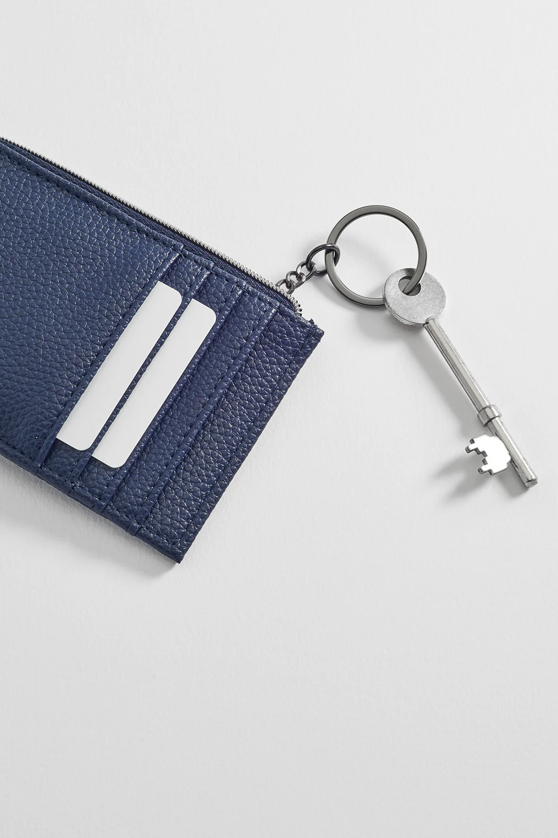 Men's Zipped Card Holder - Image 4