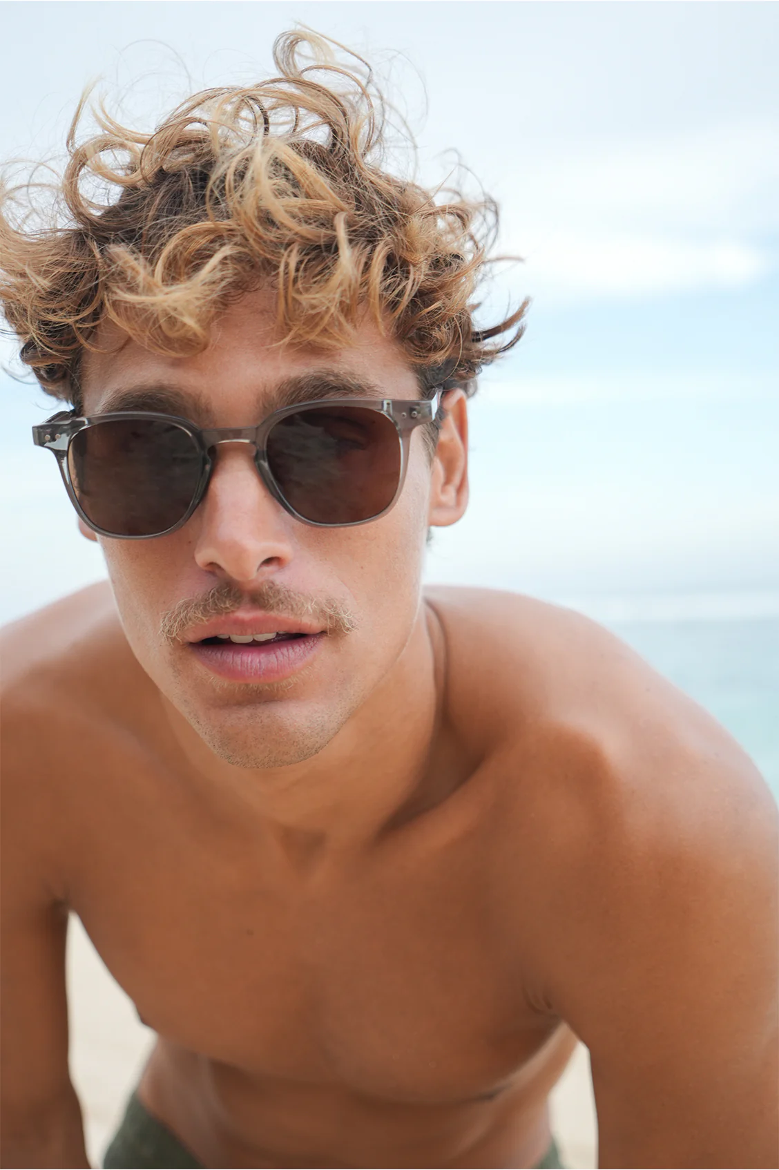 Lima Transparent Grey Wayfarer Unisex Sunglasses - Image 5